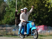 AFD POBIJEDIO UZ KULTNU 'LASTAVICU' IZ DDR-a: Jevrejska porodica Simson ogorčena zbog političkog prisvajanja
