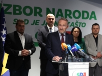 OŠTRA REAKCIJA SDA: 'Vlast na odlasku krišom i pravnim akrobacijama sebi povećala plaće...'