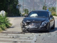 TEŠKA SAOBRAĆAJNA NEZGODA U MOSTARU: Osam osoba povrijeđeno