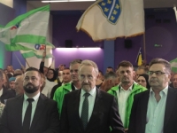 'VRATIT ĆEMO BOŠNJACIMA SNAGU': Izetbegović pred stotinama građana napao Trojku i otkrio ko zapravo vlada državom