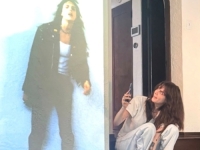 SVE OČI UPRTE U CARU DELEVINGNE: Manekenka objavila provokativnu fotografiju iz kreveta (FOTO)