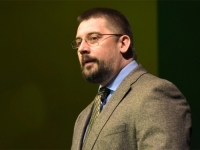KOSTREŠ UPOZORAVA: 'Državne počasti za osuđenika za genocid su moralni sunovrat i kršenje zakona Srbije...'
