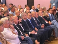 RADONČIĆ U BANOVIĆIMA PONIZIO KONAKOVIĆA: 'Država mora prestati sa situacijom da je vode cirkusanti i tragikomični neuspješni influenseri koji se bave...'