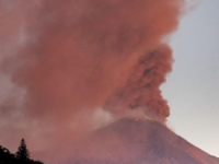 VULKANSKI PEPEO ZAUSTAVIO AVIOSAOBRAĆAJ: Etna proključala (VIDEO)