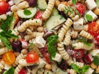 MIRISI I OKUSI MEDITERANA: Na brzinu napravite grčku salatu i iznenadite ukućane...