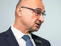 DIPLOMATSKI UDARAR NA BEOGRAD: Gordan Grlić Radman u Rigi alarmirao evropske ministre zbog sramotne sahrane ratnog zločinca Ratka Mladića!