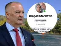 HELEZ OBJAVIO VULGARNE PORUKE KOJE DOBIJA: Prijete mu, psuju državu, munare...