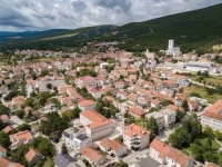 U POTRAZI ZA DOBRIM VIJESTIMA: Općina u BiH dijeli po 200 KM za svakog prvačića