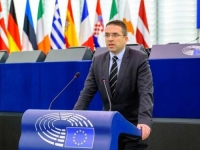 UPOZORENJE IZ EVROPSKOG PARLAMENTA: Izostanak glasanja o Mandićevom opozivu može ugroziti put Crne Gore u EU