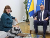 NAKON SAHRANE ZLOČINCA MLADIĆA: Konaković upoznao britansku ambasadoricu s planom prema Srbiji