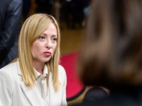 RIGOROZNA ODLUKA: Meloni pokušala opravdati zabranu pokrivanje lica burkom i nikabom u školama...