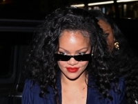 RIHANNA PRIREDILA MODNI ŠOK U PARIZU: Ovakvu kombinaciju od nje NISMO OČEKIVALI, pjevačica pokazala kako se nosi ODIJELO, ali košulju je zaboravila u hotelu