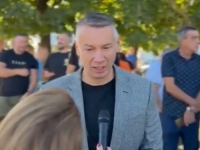 SRAMOTA NA BEOGRADSKIM ULICAMA: Nenad Nešić stigao na sahranu zločinca Mladića, tvrdi da je tu 'kao građanin' (VIDEO)