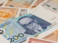 PRED IZBORE PODIJELJENO 170.000 MARAKA: Evo ko je od zvaničnika BiH najviše dijelio novac