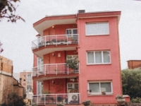 U NJEMAČKOJ ZARADIO NOVCA ZA KUĆU NA TRI SPRATA U BOSNI: Otkrio kako je djecu nagovorio da žive u njoj