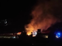 DRAMA U BH. GRADU: Vatrogasci se satima bore s požarom koji guta pilanu (VIDEO)