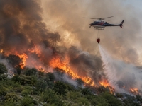 POŽAR KOD BH. GRADA NE JENJAVA: Helikopter stigao, vatra zahvatila čak 90 hektara