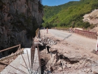 NEMA NIŠTA OD OBEĆANE MILIJARDE MARAKA INVESTICIJA U ISTOK BiH: Putevi ostali katastrofalni, rokovi za gradnju uveliko se probijaju! (VIDEO)