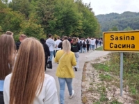 ZLOČIN U SASINI NE SMIJE BITI ZABORAVLJEN: Više od 60 civila ubijeno, porodice ni nakon 31 godine ne odustaju od pravde