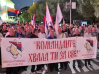 ŠOKANTNE FOTOGRAFIJE IZ BANJE LUKE: Veliki broj građana odao počast ratnom zločincu Ratku Mladiću