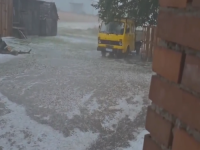 NEVRIJEME IZ SUSJEDSTVA STIGLO U NAŠU ZEMLJU: Objavljeni prvi snimci udara vjetra i kiše (VIDEO)