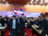 BOŽOVIĆ ISMIJAVA REŽIM: 'Jeste li u Moskvi pitali gdje je novac koji je Serdarov dobio za Ugljevik?'