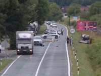 UŽAS NA CESTI: U saobraćajnim nesrećama u jednom kantonu sedam osoba smrtno stradalo, 87 je teže, a 369 lakše povrijeđeno....