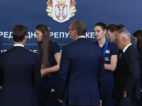 OVO JE TEŠKO GLEDATI: Vučić ponižen kao nikad prije (VIDEO)