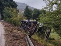 DRAMA NADOMAK SARAJEVA: Kamion sletio s ceste i prevrnuo se, oglasila se policija...