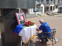 NEVJEROVATNO: U ovim bh. gradovima otvorena knjiga žalosti zbog smrti ratnog zločinca, ali ni to nije sve...