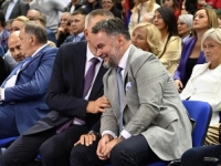 SVE PO PROPISIMA: Staša Košarac nastavio dijeliti iz budžeta BiH, našlo se i 5.000 KM interventne pomoći - za luster