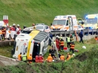 TEŠKA NESREĆA U ŠVICARSKOJ: Turistički autobus sletio s ceste i prevrnuo se, ima poginulih i povrijeđenih