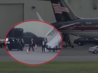 PROCURILA JEZIVA FOTOGRAFIJA TRUMPA U AVIONU: Tajni planovi uznemirili svijet