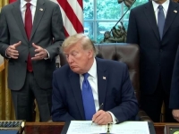 'USPAVANI DON': Trump zaspao na sastanku u Bijeloj kući (VIDEO)
