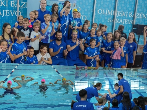 SARAJEVO SLAVI NOVU GENERACIJU PLIVAČKIH ŠAMPIONA: 'Flipper' najbolji na Sharks kupu, zapamtite ova imena...