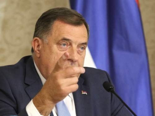 DODIKU TEŠKO PAO KOMŠIĆEV PRIJEDLOG PROBOSANSKIM STRANKAMA: 'On je sinonim unitarizaciji, SNSD i HDZ mu pružaju otpor'