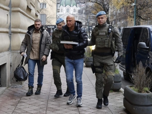 PRED SUDOM ZBOG KORUPCIJE: Počinje suđenje u predmetu 'Koverta', na optuženičkoj klupi 14 osoba