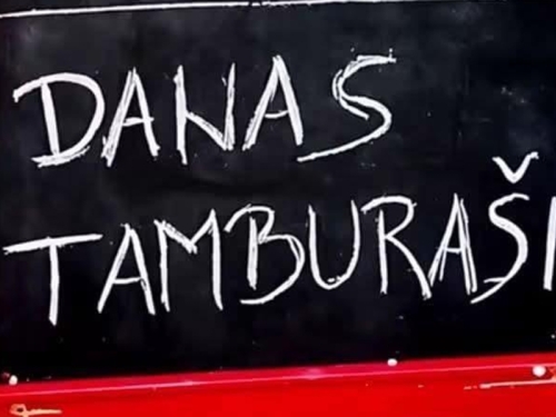 HIT NA INTERNETU: Urnebesan natpis ispred restorana nasmijao sve do suza...