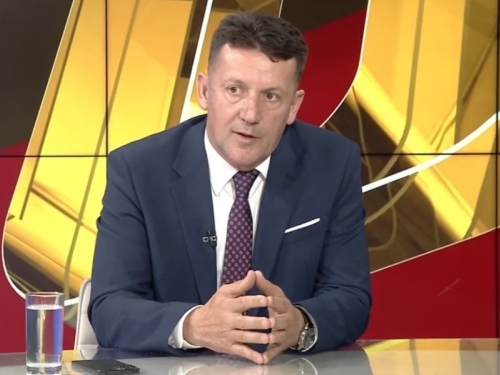 PROČITANI LUČIĆ I NJEGOVI POMAGAČI: Clj nije Čović, već Bosna i Hercegovina!