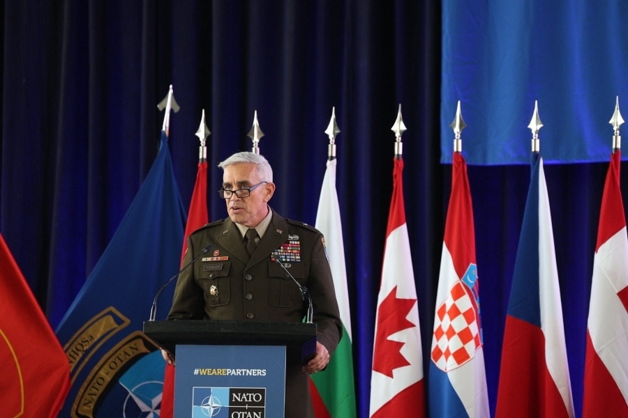 KOMANDANT NATO ŠTABA ZVONI NA UZBUNU: 'Oružane snage BiH imaju vrlo malo sredstava za modernizaciju i obuku'