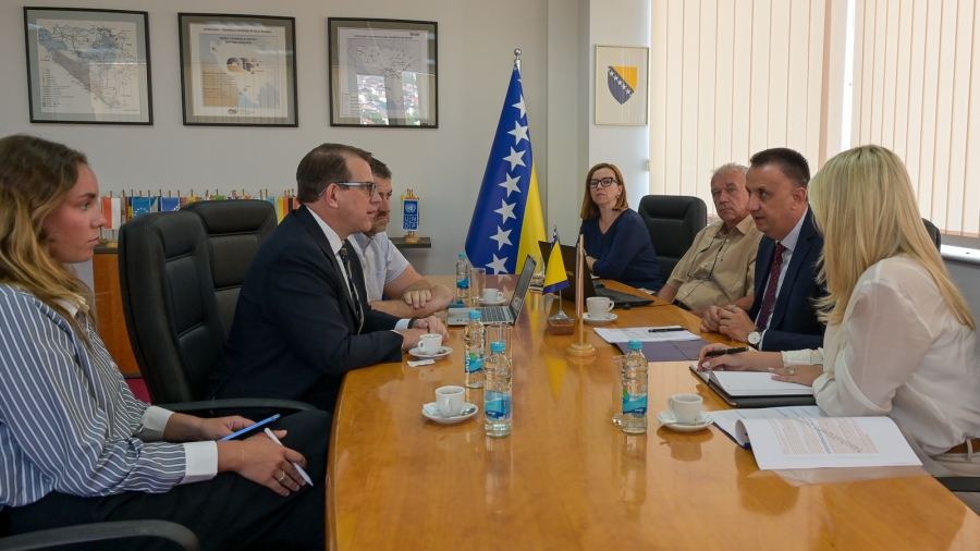 AMERIČKE VEZE I POSLOVI U BiH: Šta povezuje ostavku ambasadorice SAD-a u Grčkoj, Južnu interkonekciju i lobiranje za Dodika?