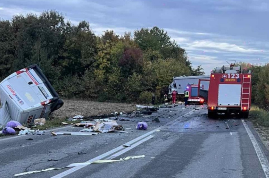 TRAGEDIJA NA BH. CESTAMA: U sudaru kamiona i kombija poginuo mlađi muškarac, saobraćaj obustavljen... (VIDEO)