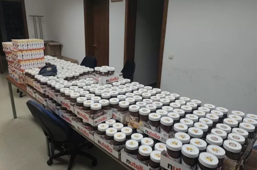 CARINICI OSTALI IZNENAĐENI: Srbin u kamionu skrivao 400 tegli Nutelle, ali i nešto potpuno neočekivano...