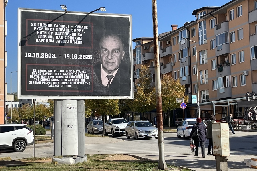 UKLONJEN JEDAN OD SRAMOTNIH PLAKATA U ISTOČNOM SARAJEVU: U štampariji kažu da su zaprepašteni, slučaj prijavljen policiji