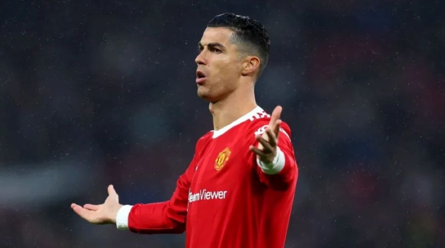 ISPLIVALE TAJNE IZ SVLAČIONICE MANCHESTER UNITEDA: Bivši trener iznio 'prljav veš' - Ronaldo je imao poseban zahtjev za saigrače
