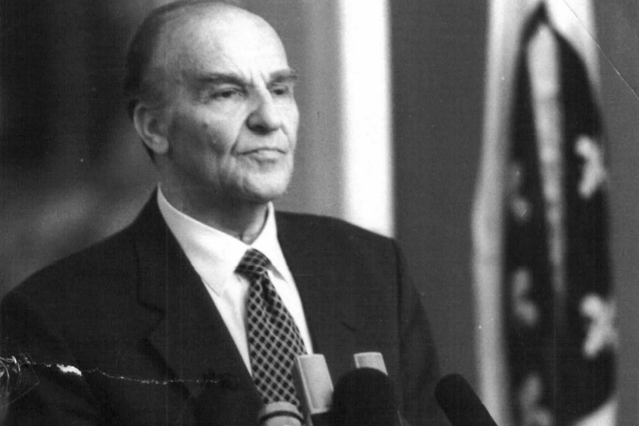 MANJE POZNAT DETALJ IZ ŽIVOTA ALIJE IZETBEGOVIĆA: Znate li šta se krilo iza pseudonima L. S. B. kojim se potpisivao