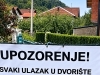 HIT NA INTERNETU: Natpis u Dževadovom dvorištu uoči izbora u BiH širi se društvenim mrežama...