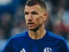 DŽEKO DOŽIVIO NEZGODU U BUNDESLIGI: Zadobio duboke posjekotine i napustio teren, Schalke se oglasio nakon povrede bh. napadača