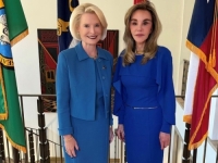 FOTOGRAFIJA TRUMPOVIH SARADNICA IZAZVALA BROJNE REAKCIJE: 'Zar nas neko zeza?'