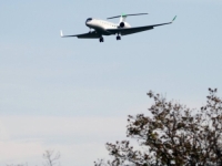 PANIKA NA NEBU IZNAD EVROPE: Dojava o postavljenom eksplozivu u avionu Austrian Airlinesa, putnici hitno evakuisani!